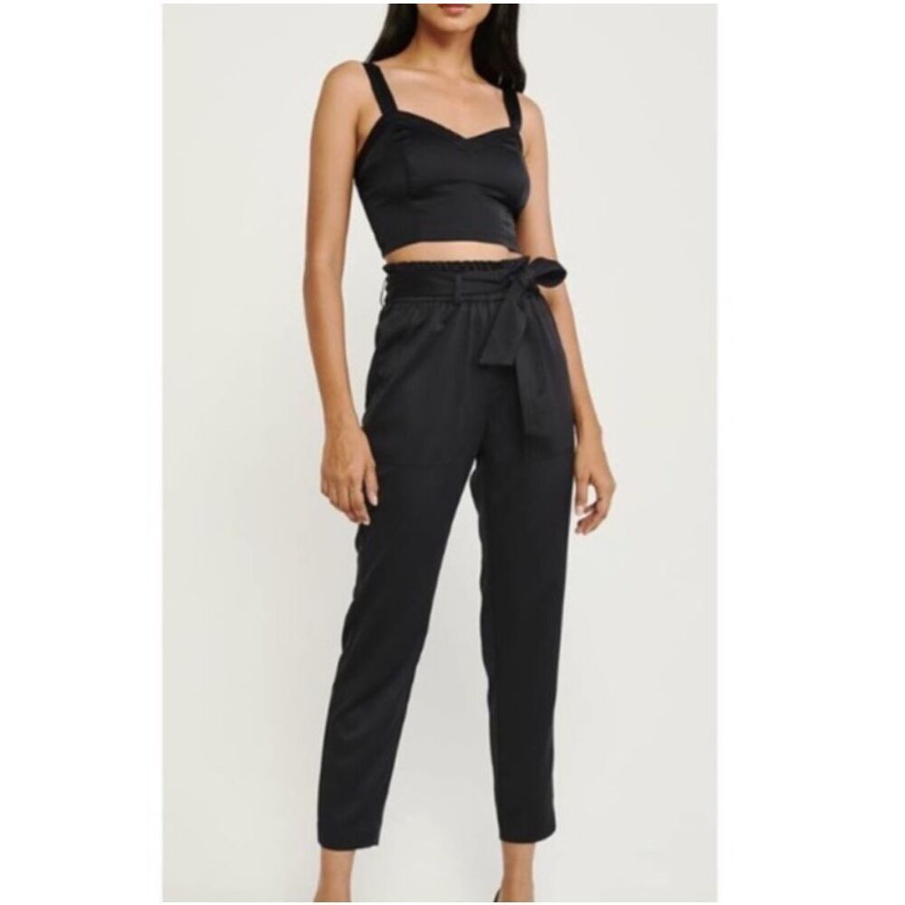 NWT A&F Abercrombie Satin Paper Bag Waist Pants Size XL Black